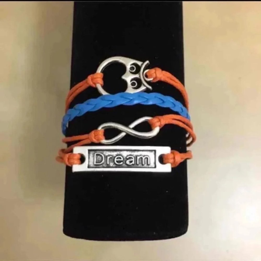 3/$15 ** Dream infinity owl face bracelet NWOT